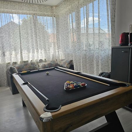 Family Vila Oravita Ngoại thất bức ảnh