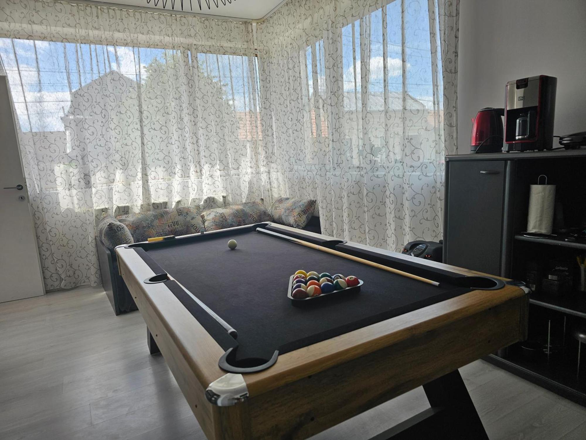 Family Vila Oravita Ngoại thất bức ảnh